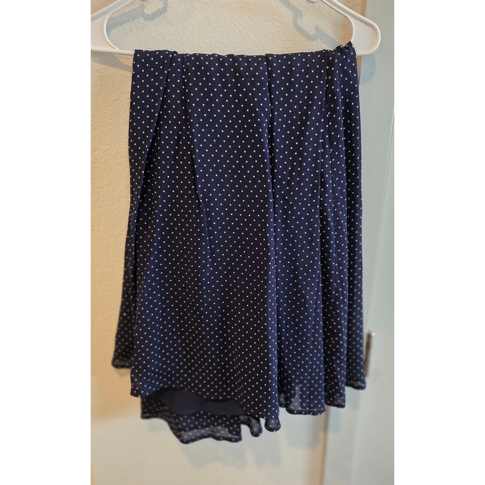 Reformation Gwen Skirt In Button, Size 0 - Picture 3 of 4
